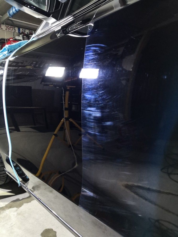 Před - škrábanec na karoserii